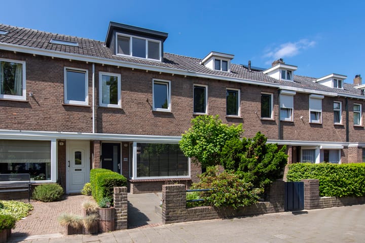 Deken Botsstraat 9
