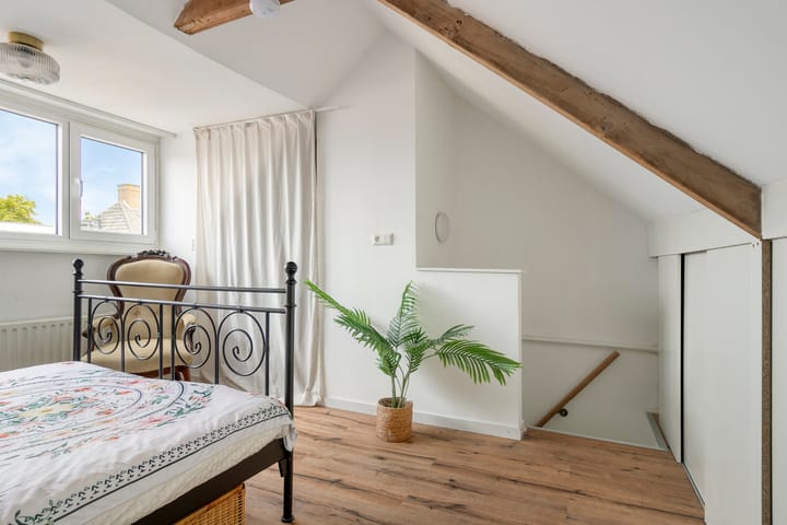 Photo 25 of Lunetstraat 34