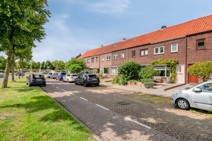 Photo 32 of Lunetstraat 34