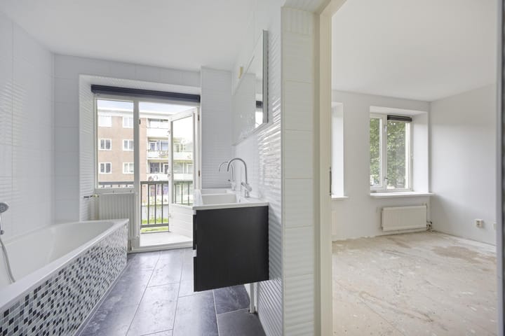 Foto 16 van Beeningerstraat 17-A