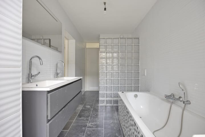 Foto 17 van Beeningerstraat 17-A