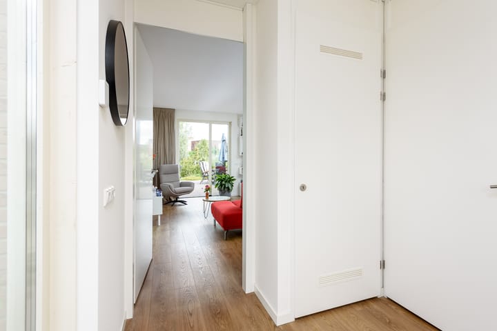 Photo 11 of Isaac Newtonstraat 17