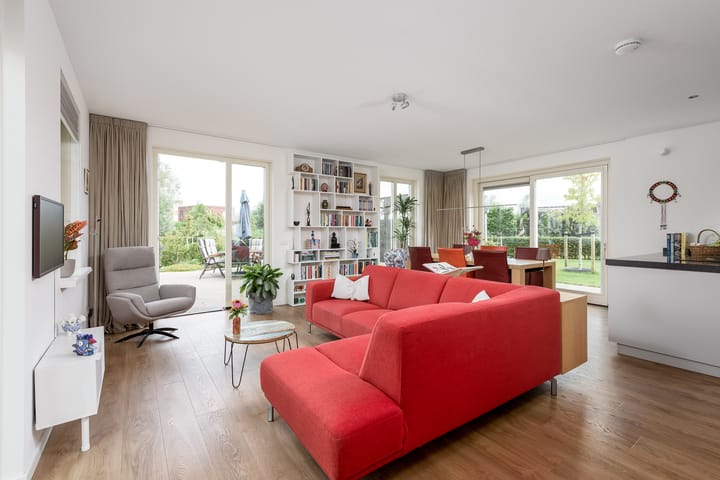 Photo 12 of Isaac Newtonstraat 17