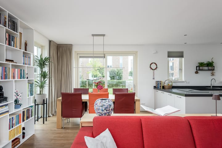 Photo 19 of Isaac Newtonstraat 17