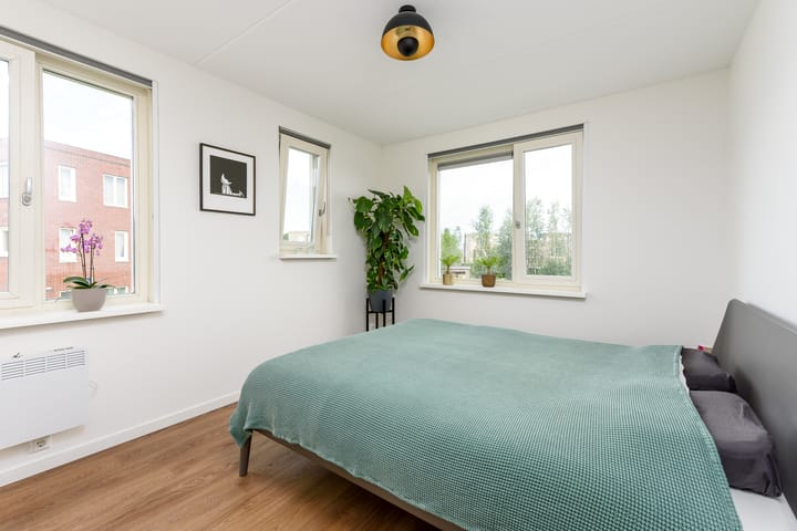 Photo 30 of Isaac Newtonstraat 17