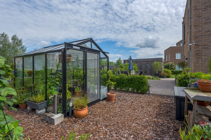 Photo 44 of Isaac Newtonstraat 17