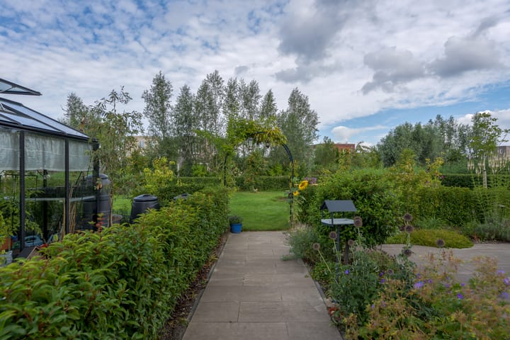 Photo 46 of Isaac Newtonstraat 17