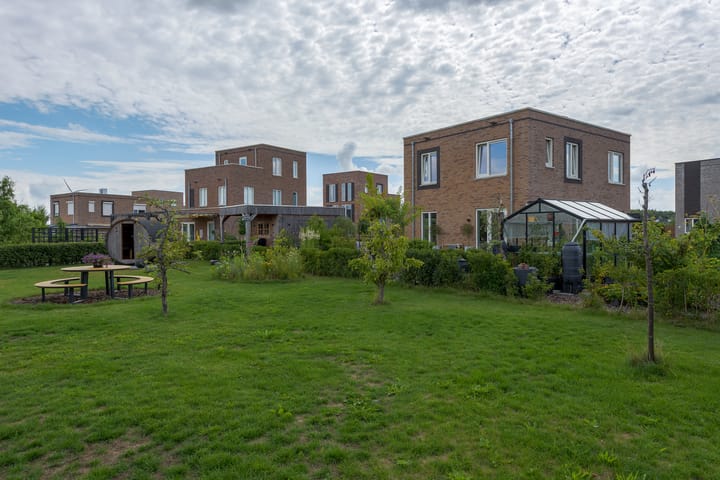 Photo 47 of Isaac Newtonstraat 17