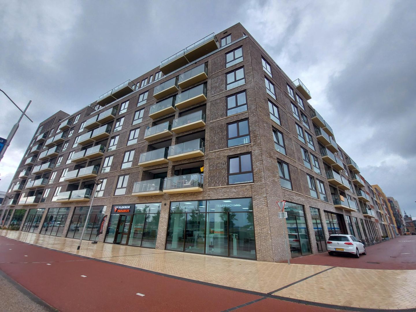 Photo 1 of Van Leeuwenhoekpark 68