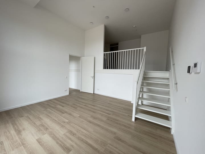 Photo 9 of Van Leeuwenhoekpark 68