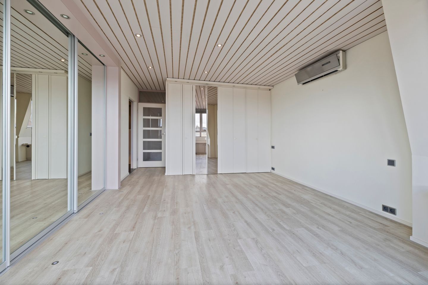 Foto 20 van Havenstraat 150