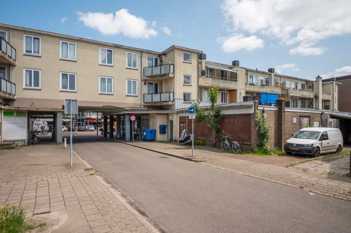 Foto 30 van Adelaarslaan 138