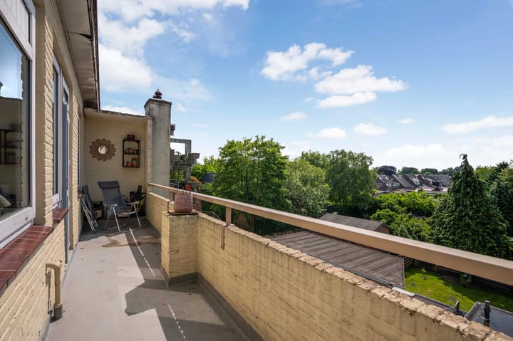 Foto 16 van Adelaarslaan 138