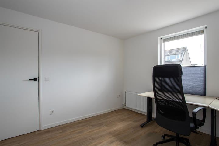 Foto 21 van Midakker 12