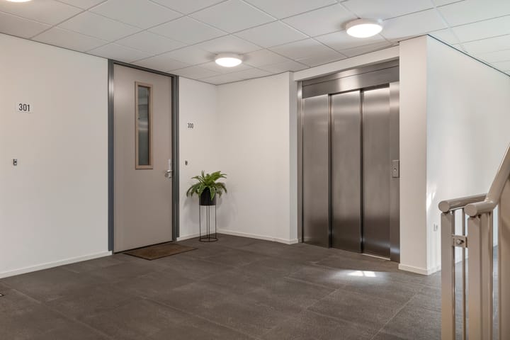 Photo 5 of Koningsplein 300