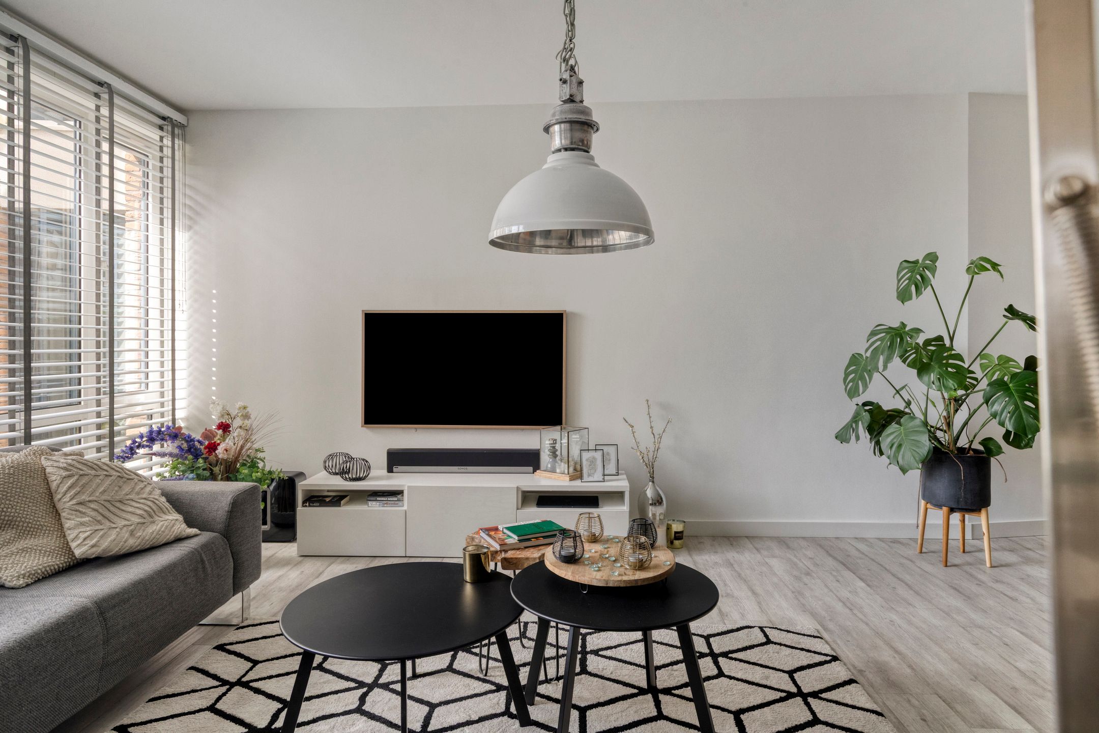 Photo 12 of Koningsplein 300