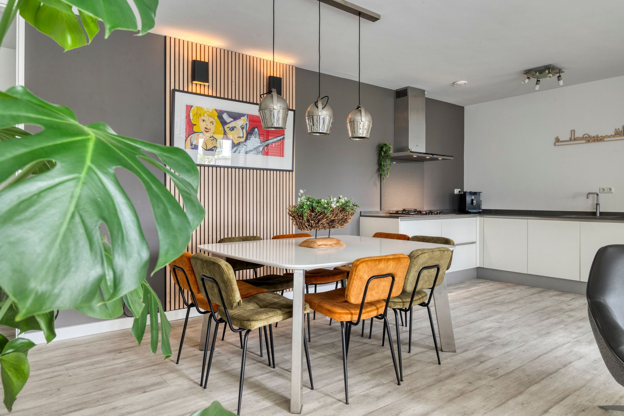 Photo 15 of Koningsplein 300