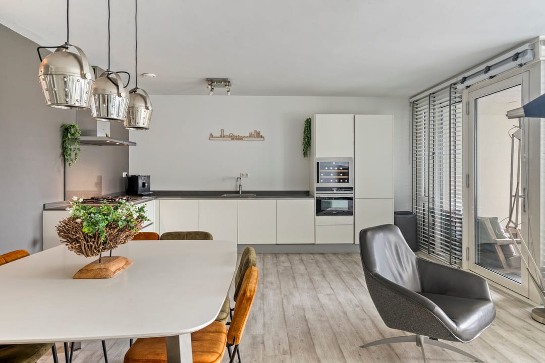 Photo 16 of Koningsplein 300