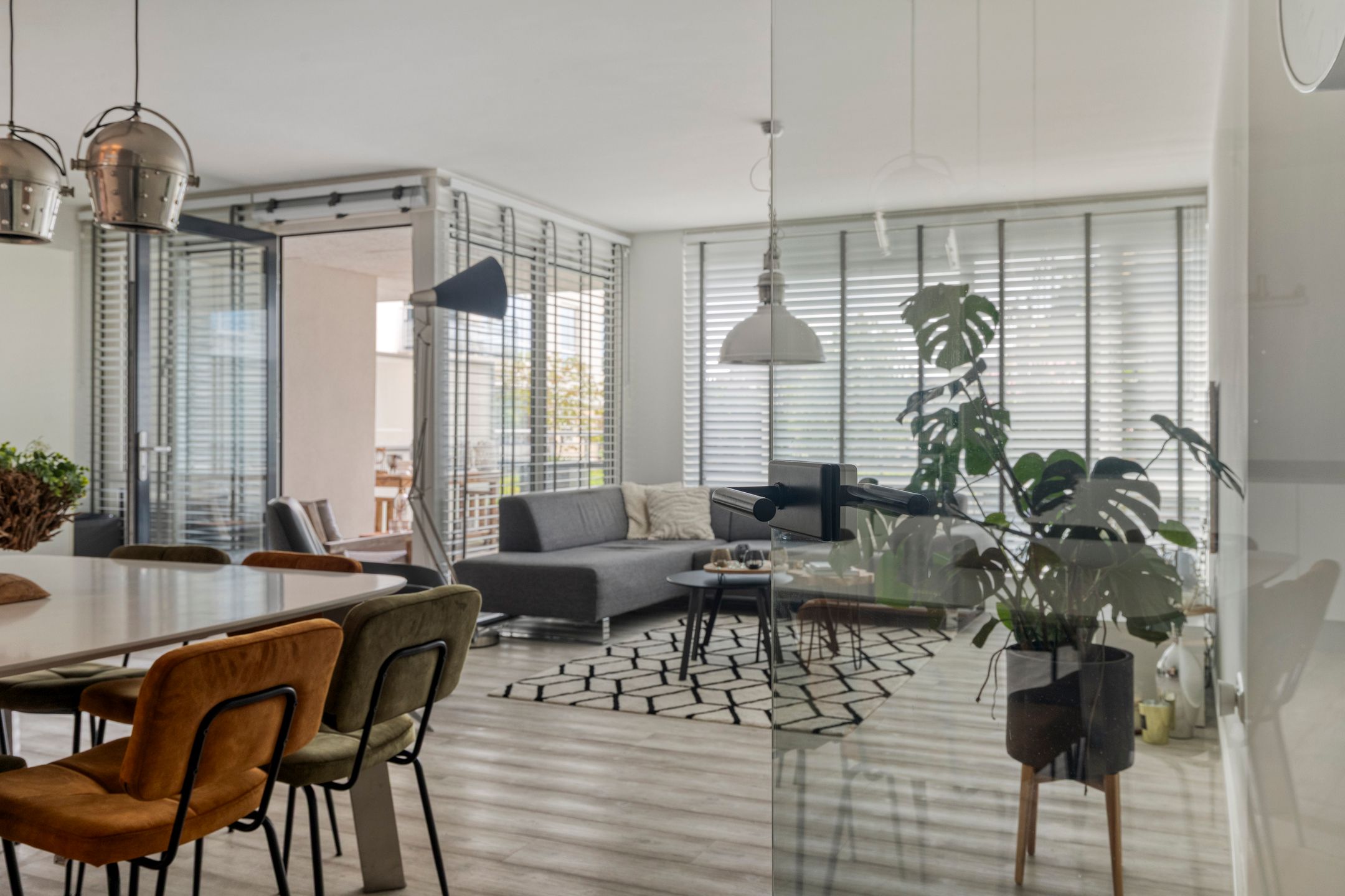 Photo 21 of Koningsplein 300