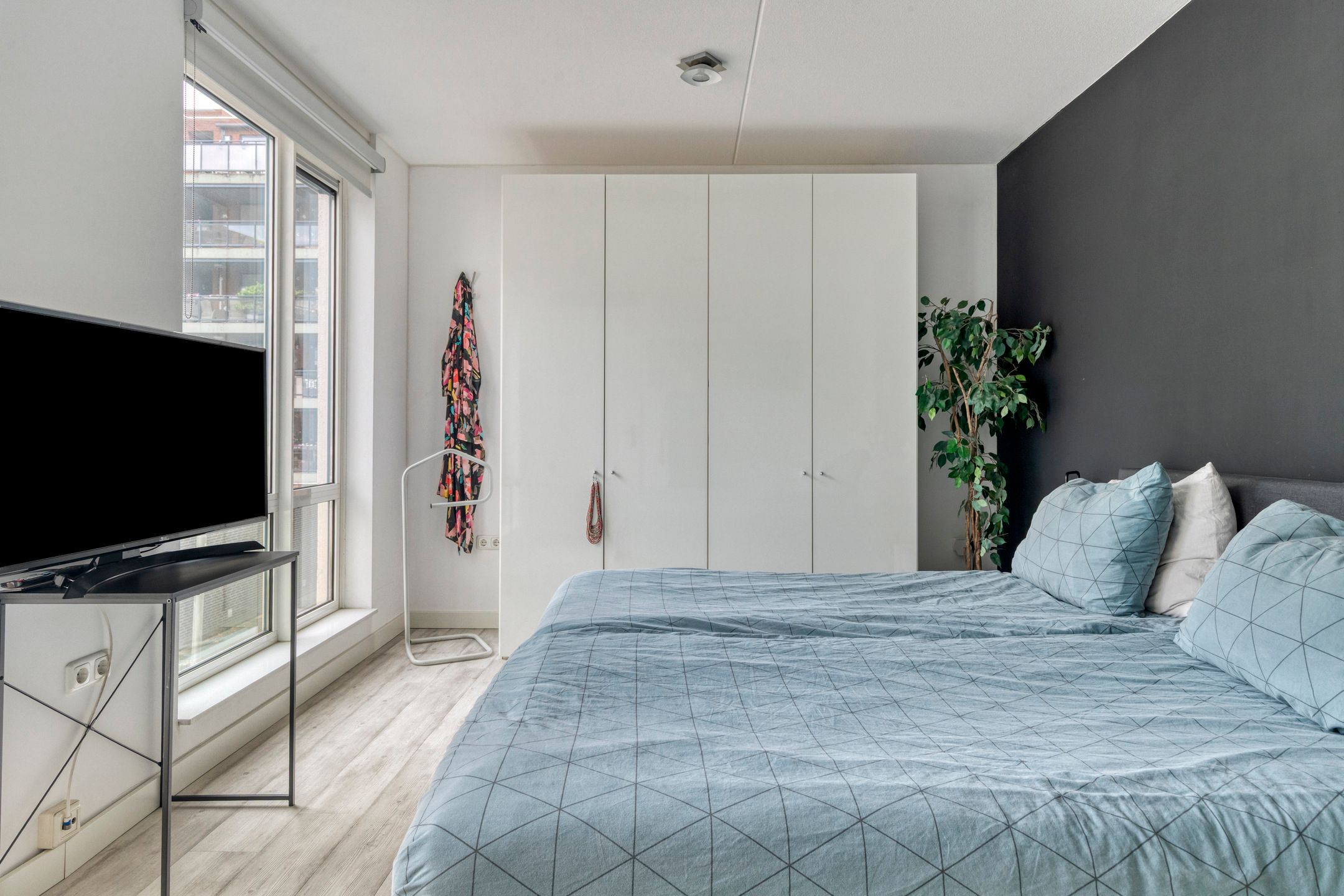 Photo 30 of Koningsplein 300