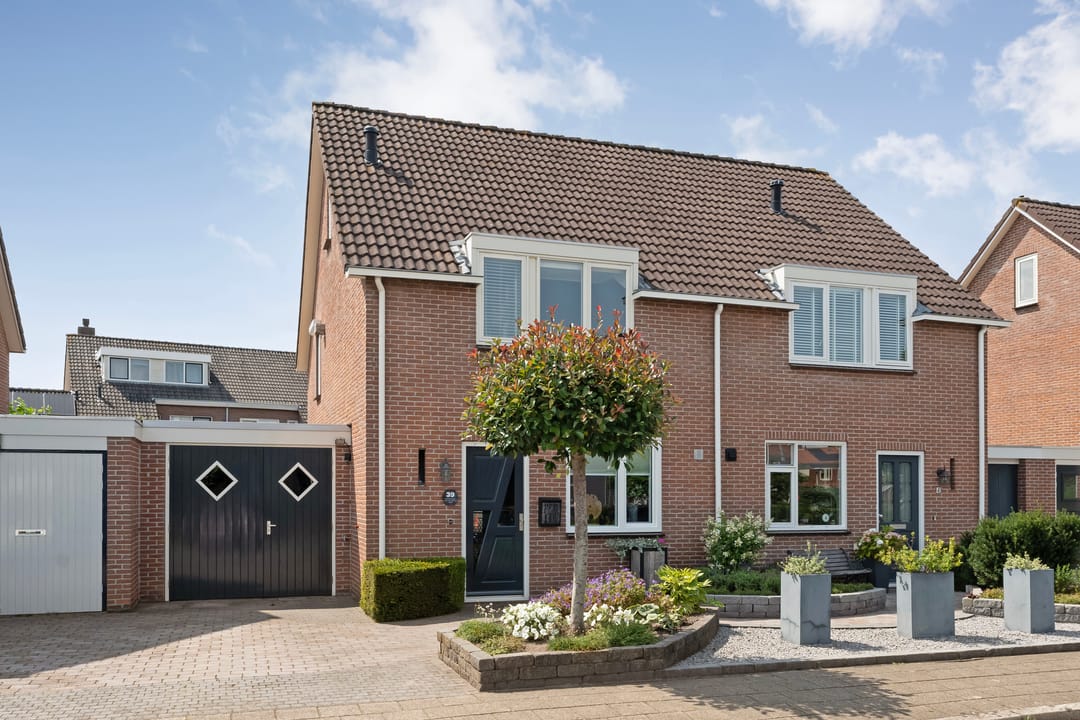 Foto 1 van Weegbree 39