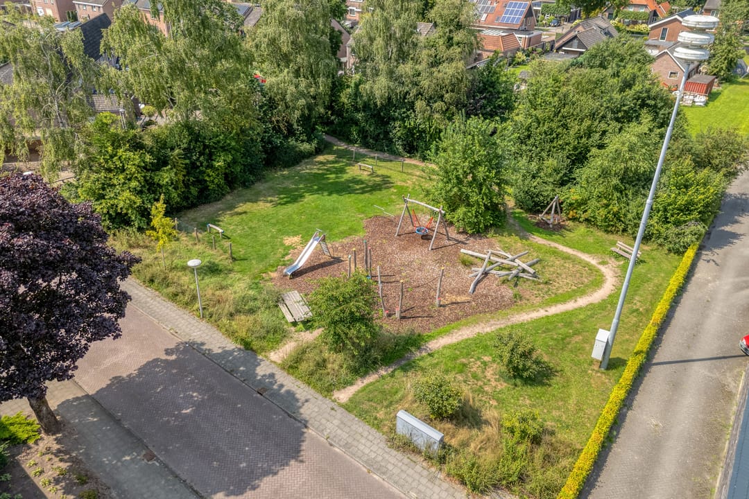 Foto 37 van Weegbree 39