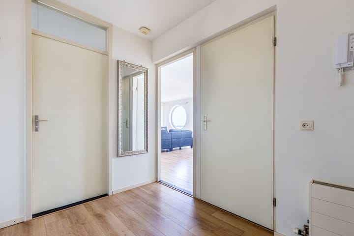 Photo 5 of Prelude 63