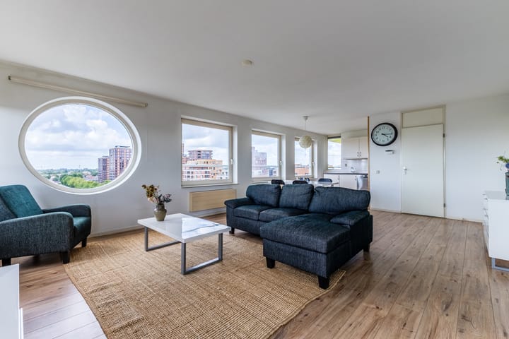 Photo 3 of Prelude 63