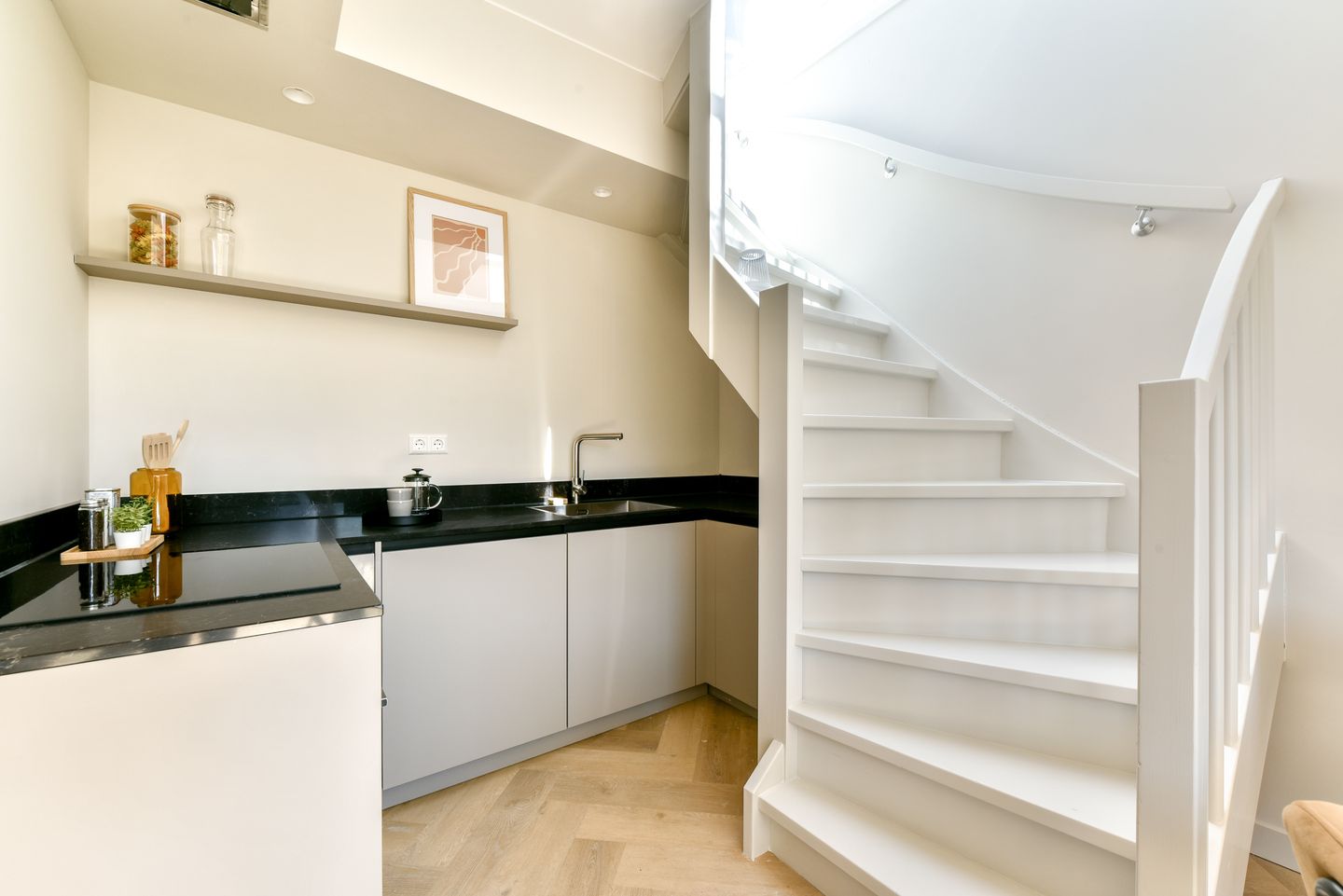 Foto 10 van Admiraal De Ruijterweg 57-4A