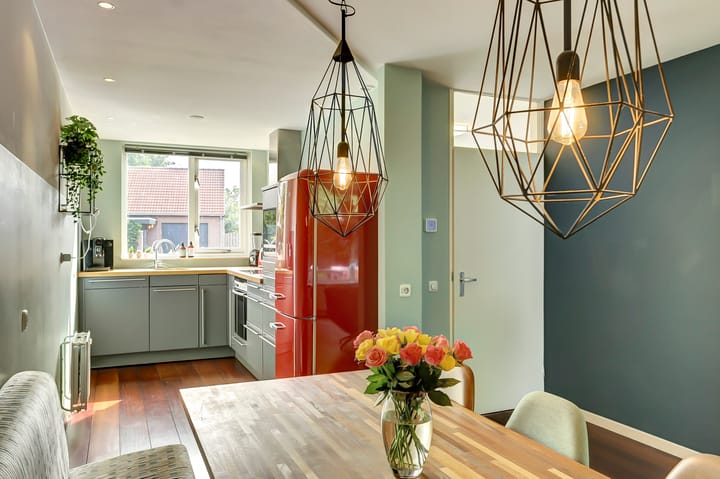 Photo 14 of Van Deelenstraat 106