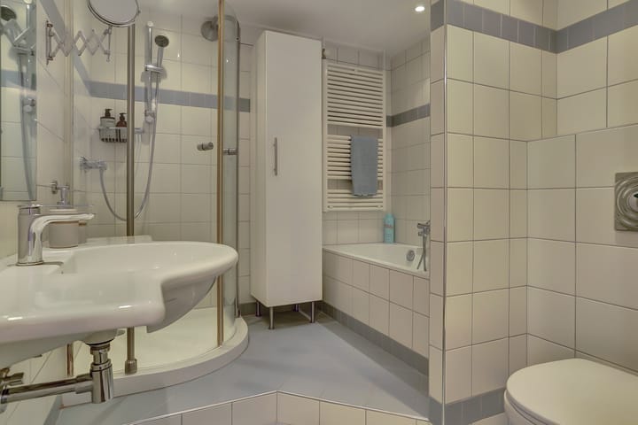 Photo 24 of Van Deelenstraat 106