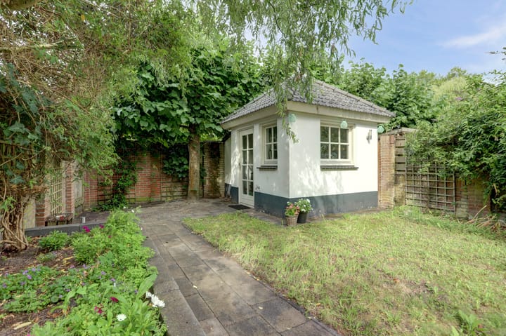 Photo 39 of Van Deelenstraat 106