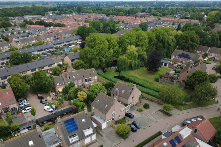 Photo 40 of Van Deelenstraat 106