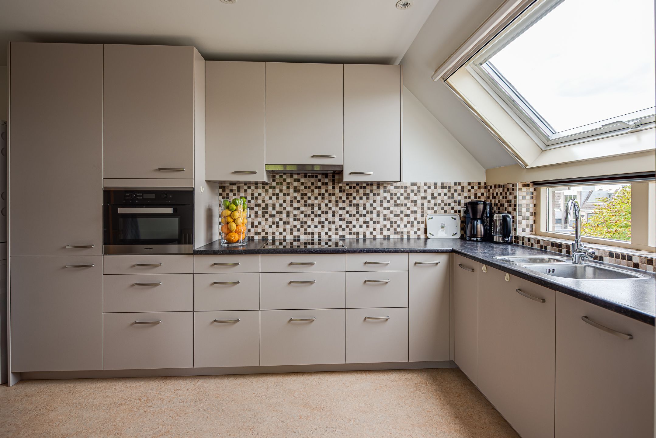 Foto 3 van Oranjestraat 8-0009