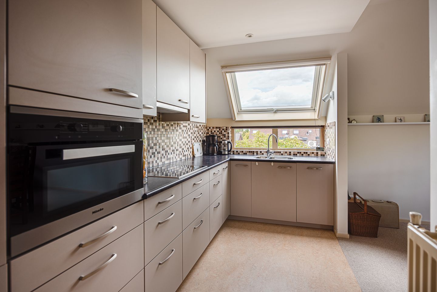 Foto 10 van Oranjestraat 8-0009