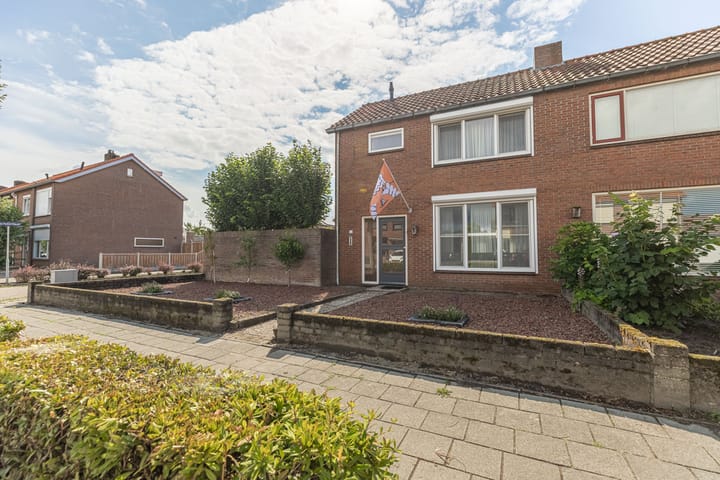 Foto 1 van Dahliastraat 35