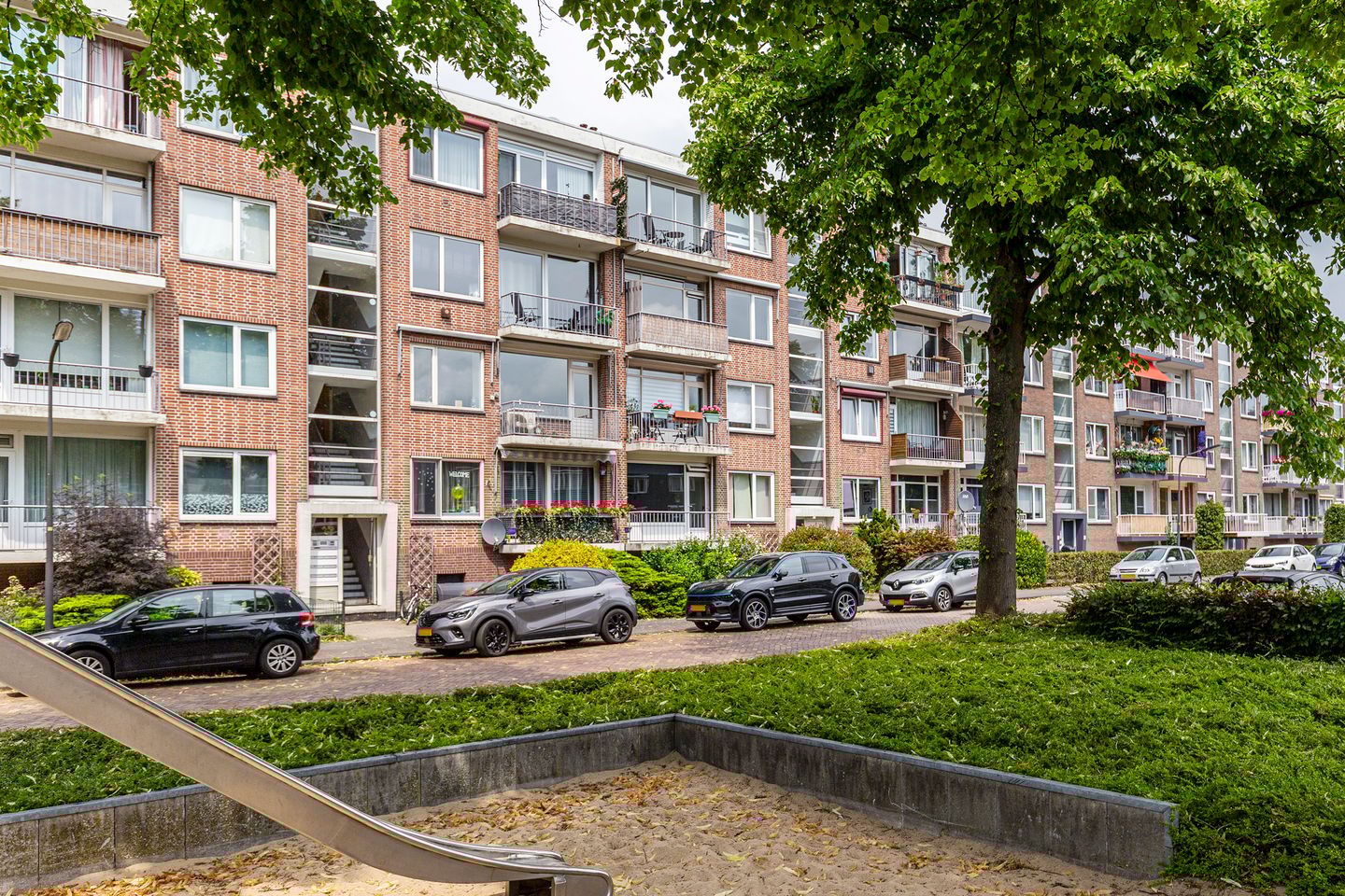 Foto 25 van G.A. Brederolaan 61-C