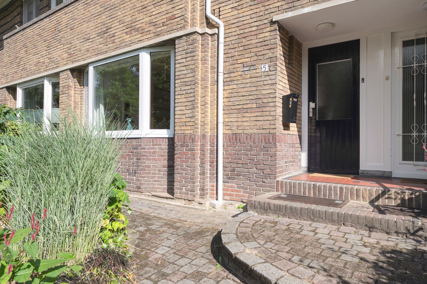 Photo 10 of Emmastraat 5