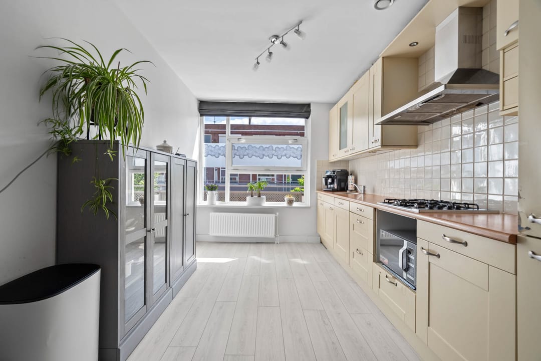 Foto 7 van Tiranastraat 40