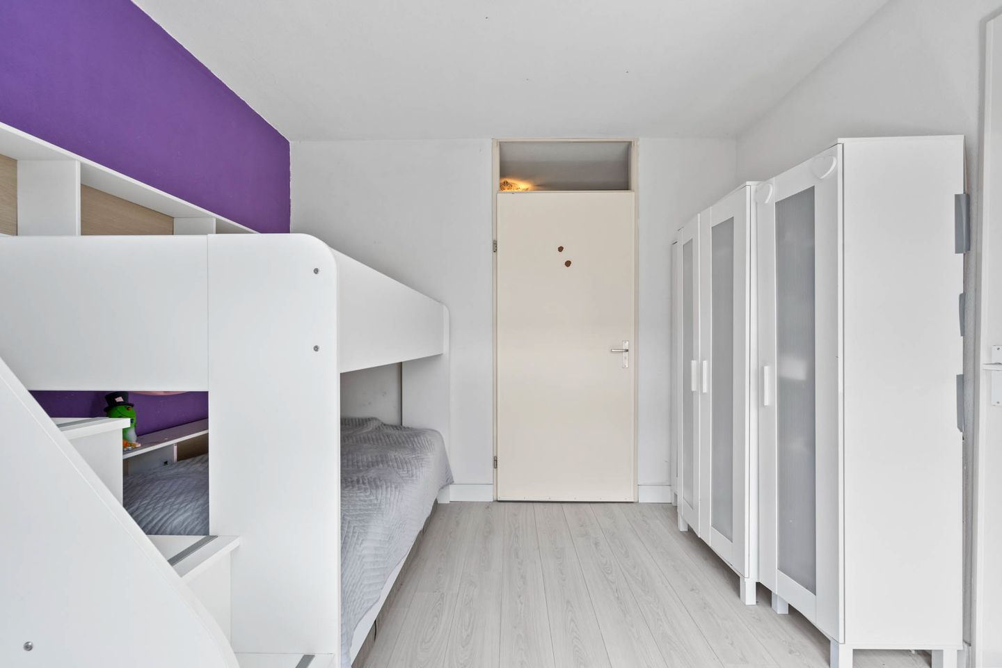 Foto 19 van Tiranastraat 40