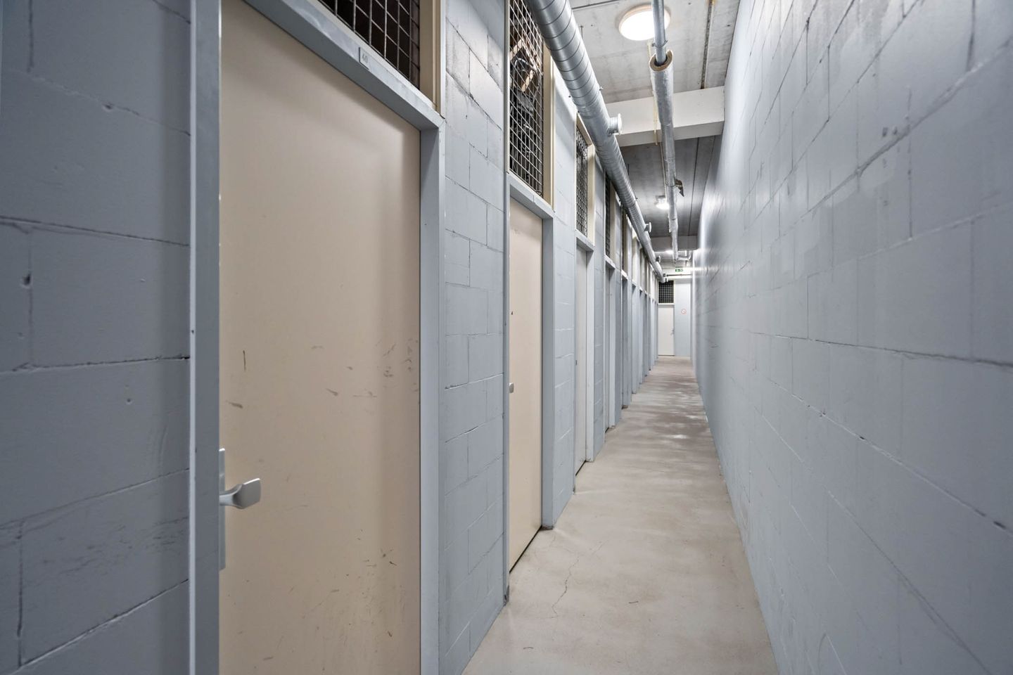 Foto 25 van Tiranastraat 40