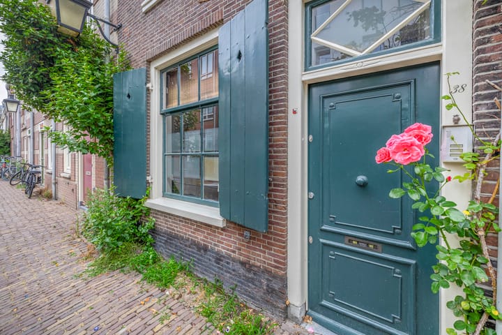 Photo 9 of Vrouwjuttenstraat 38