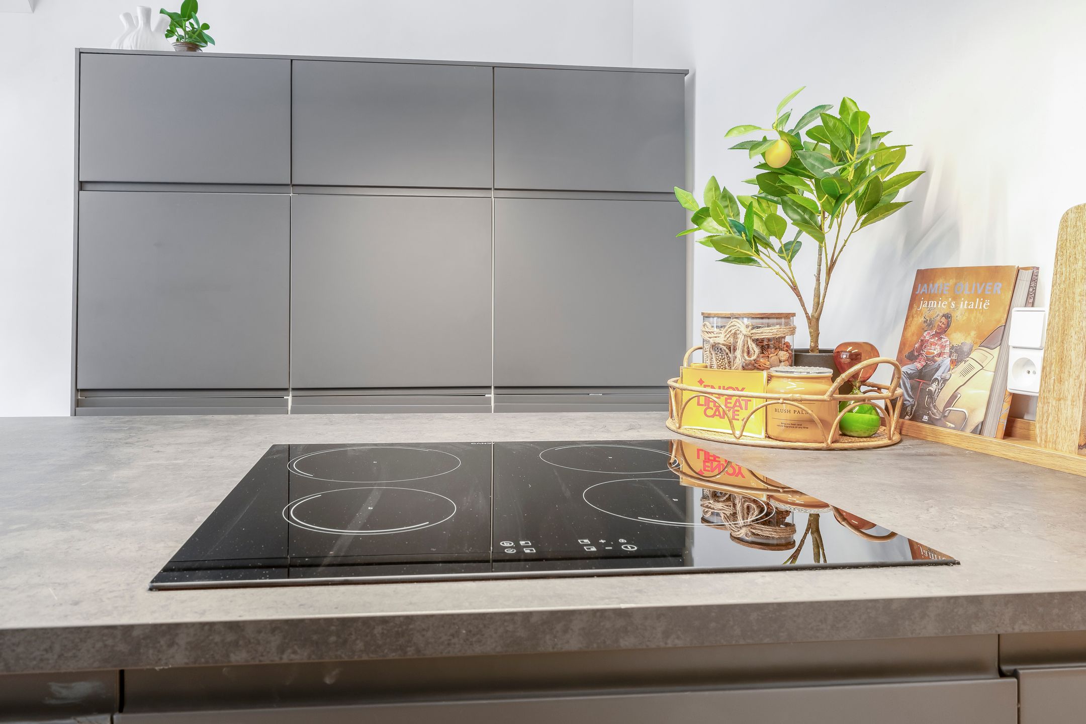 Foto 21 van Vrouwjuttenstraat 38