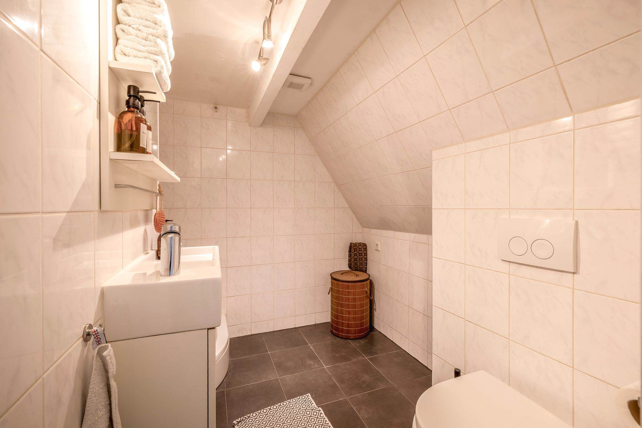 Foto 27 van Vrouwjuttenstraat 38