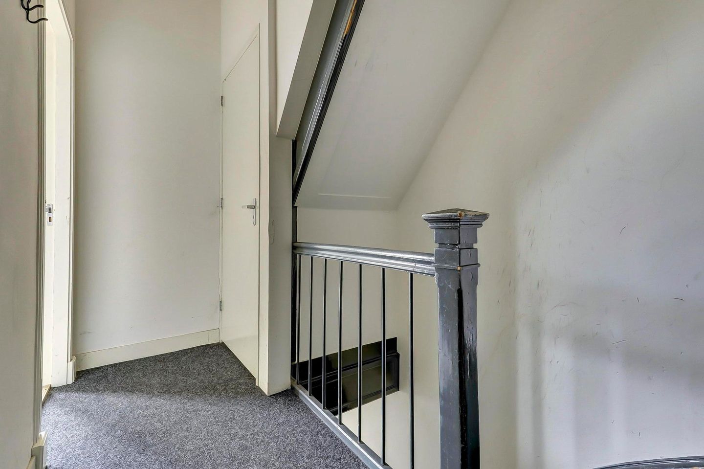 Photo 19 of J.P. Heijestraat 32