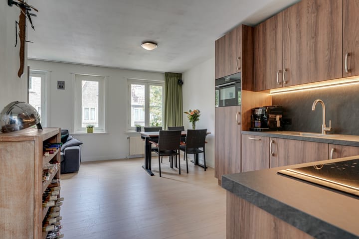 Foto 11 van Musschenbroekstraat 21-A