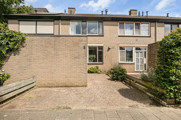 Photo 4 of Spijkenissestraat 3