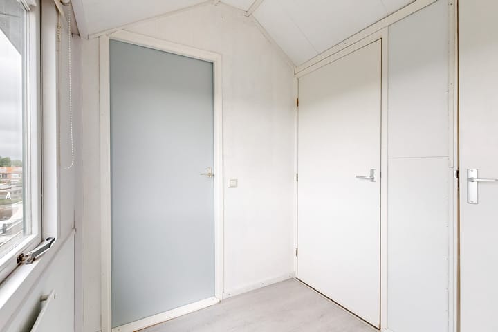 Foto 22 van Den Burglaan 34