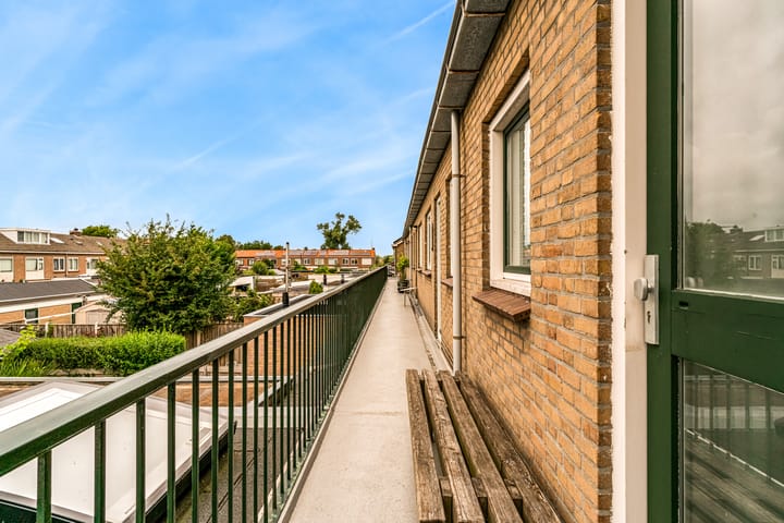 Foto 24 van Den Burglaan 34