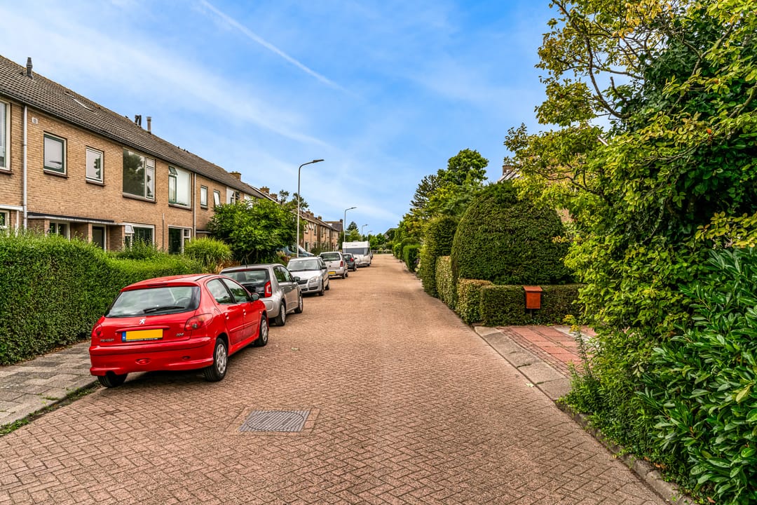 Foto 32 van Den Burglaan 34